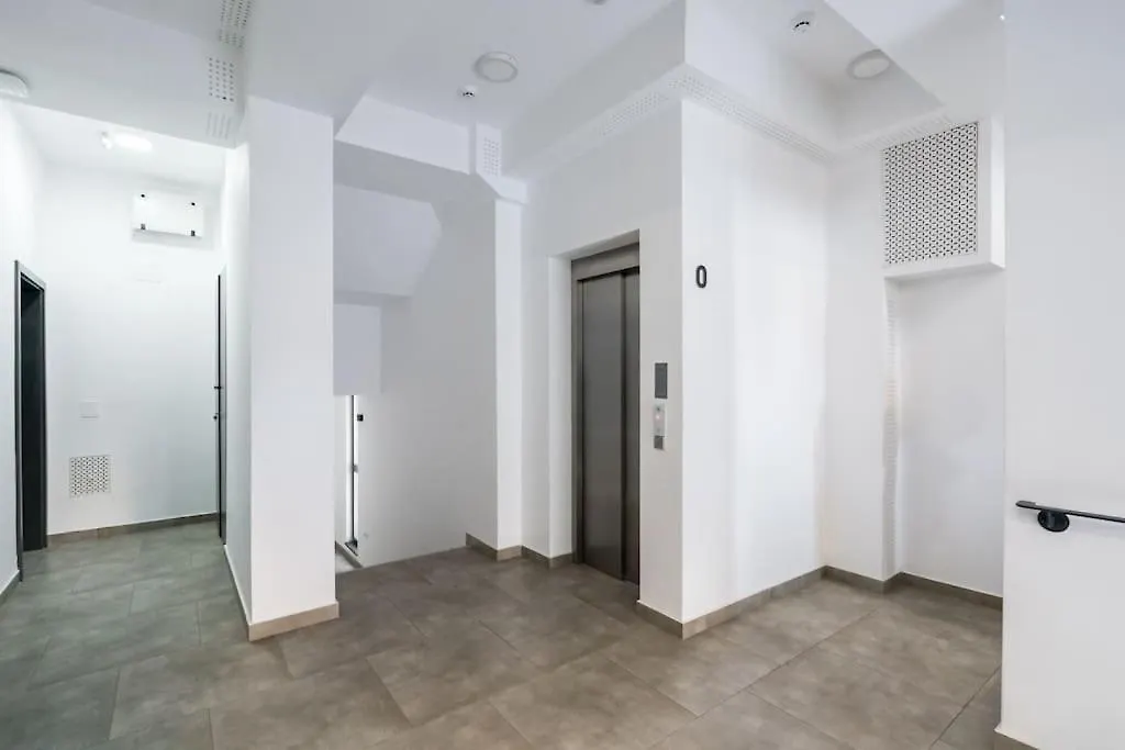 Central 14 Apartment - New Building & Parking Bucharest
